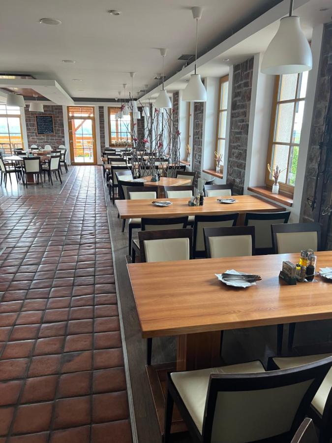 Hotel Krusnohorsky Dvur Cínovec المظهر الخارجي الصورة