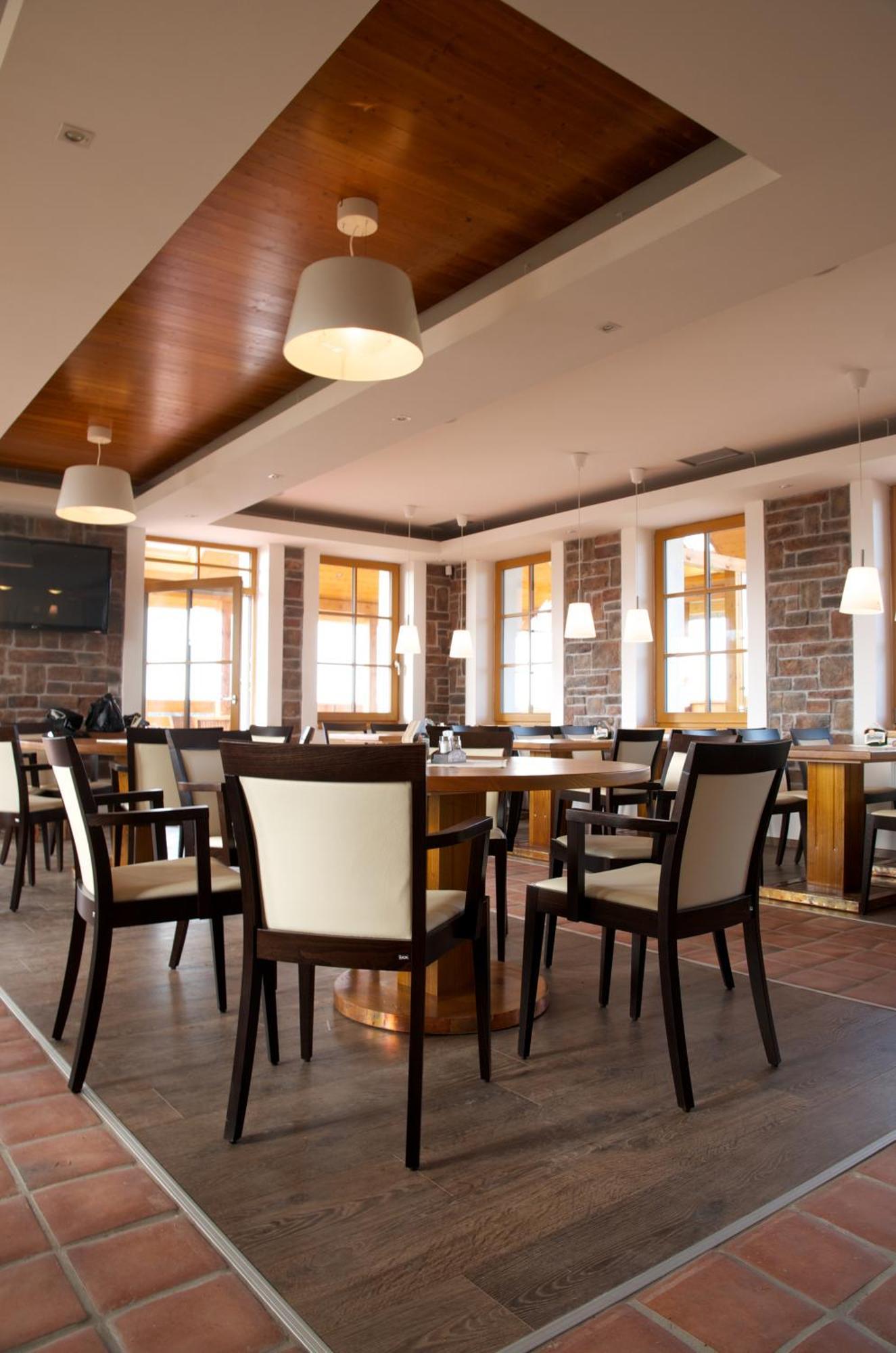 Hotel Krusnohorsky Dvur Cínovec المظهر الخارجي الصورة